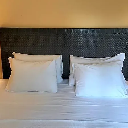 Bed & Breakfast Le Serre Del Lido 3*